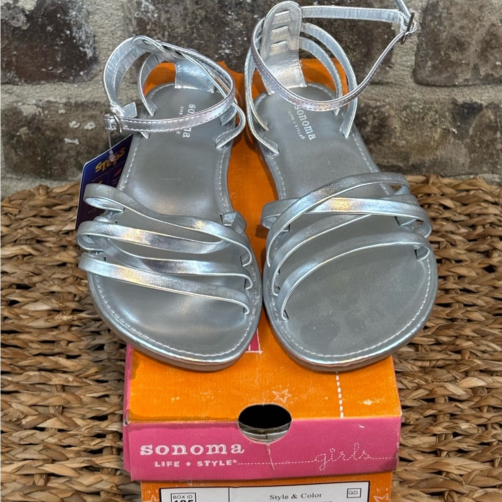 Sonoma Silver Girls  Sandals Sz 4